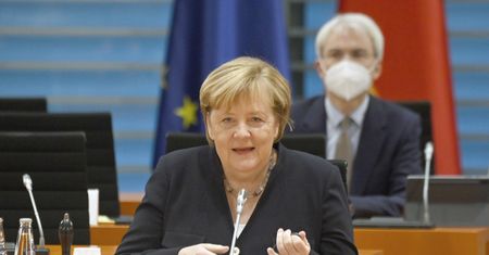 Kończy się czas na zgodę z Unią. Mamy wsparcie Merkel, ale za chwilę sprawa może się skomplikować