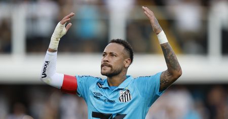Ukradł piłkę gwiazdy futbolu. Teraz trafi za kratki na 17 lat