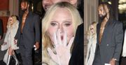 Madonna mknie na balet z WIETRZĄCYM KLATĘ lubym, młodszym od niej o 38 lat. Ma dobry gust do facetów? (ZDJĘCIA)