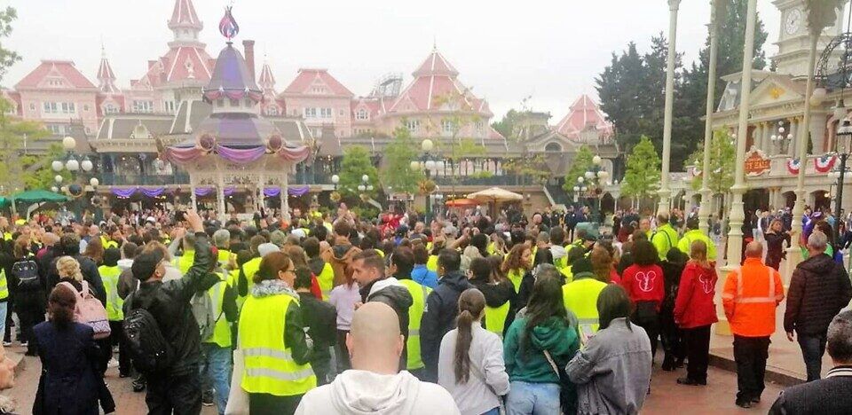 Strajk pracowników francuskiego Disneylandu