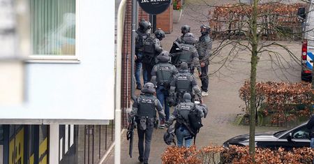 Nowe informacje z Holandii. Trzech zakładników zwolnionych