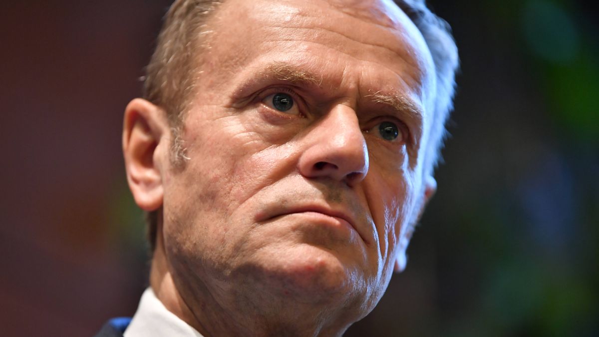 Gdańsk, 08.11.2021. Przewodniczący Platformy Obywatelskiej Donald Tusk podczas konferencji prasowej po spotkaniu przedstawicieli PO z członkami Prezydium ZG ZNP w Europejskim Centrum Solidarności w Gdańsku, 8 bm. (amb) PAP/Adam Warżawa
