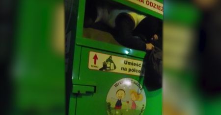 Małopolska. Policjanci zatrzymali poszukiwanego. Ukrywał się w kontenerze na odzież