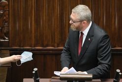 Poseł Braun wykluczony z obrad Sejmu. Pokłócił się z marszałek Witek o brak maseczki