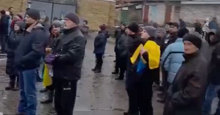Rosjanie najechali na miasteczko. To zrobili mieszkańcy