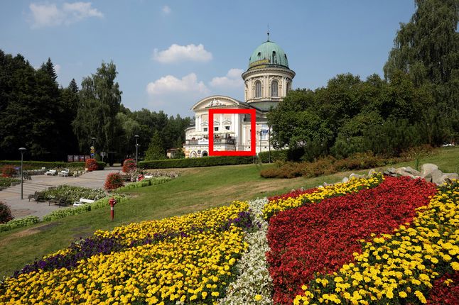 Kadr, który fotografowałem dla całego zakresu czułości, a 6 wycinków prezentuję poniżej. Są to fragmenty pochodzące z indywidualnie, do smaku wywołanych RAWów. Tego testu nigdy nie wykonywałem przy tak silnym świetle. Tu mogłem – dzięki migawce potrafiącej odmierzyć 1/32000 s.© Paweł Baldwin