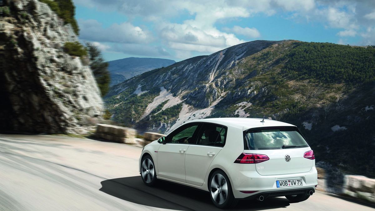 Volkswagen Golf VII GTI - efektowne zdjęcia rasowego hot-hatcha [galeria] 1
