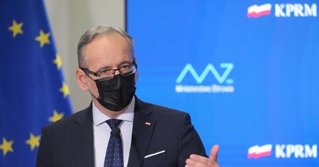 Koronawirus. Liczba chorych mocno wzrośnie? Minister Niedzielski zapowiada