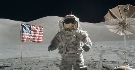 Wracamy na Księżyc, potem czeka na nas Mars. Podboje kosmiczne rozwiążą problemy ludzkości?