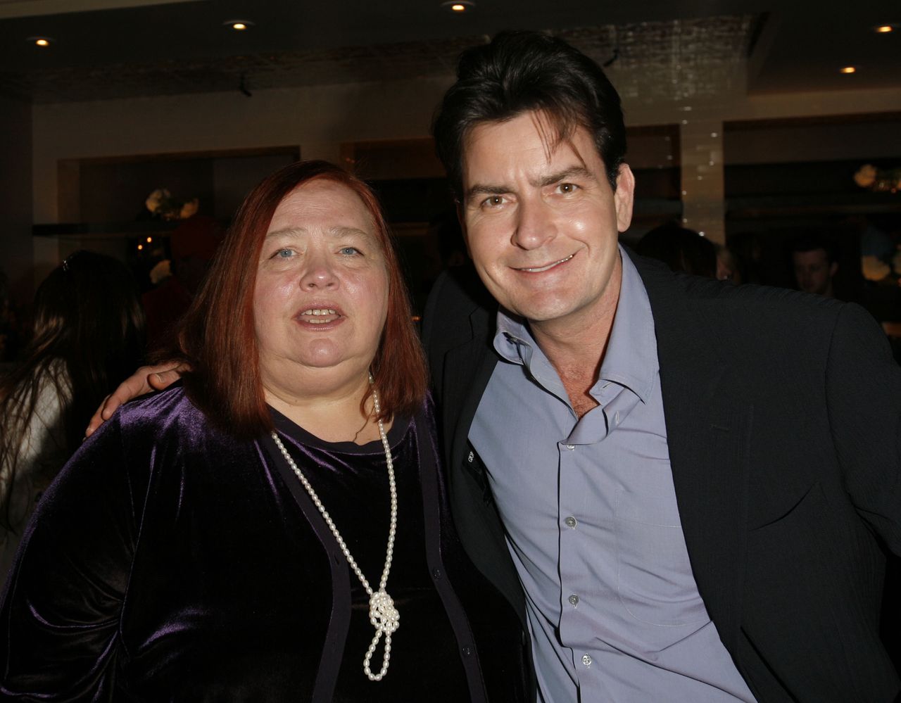 Conchata Ferrell i Charlie Sheen, 2006 r. 