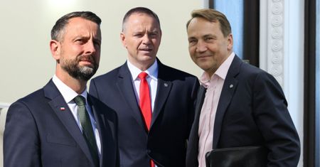 Nawrocki na czele rankingu zaufania. Za nim szefowie MON i MSZ
