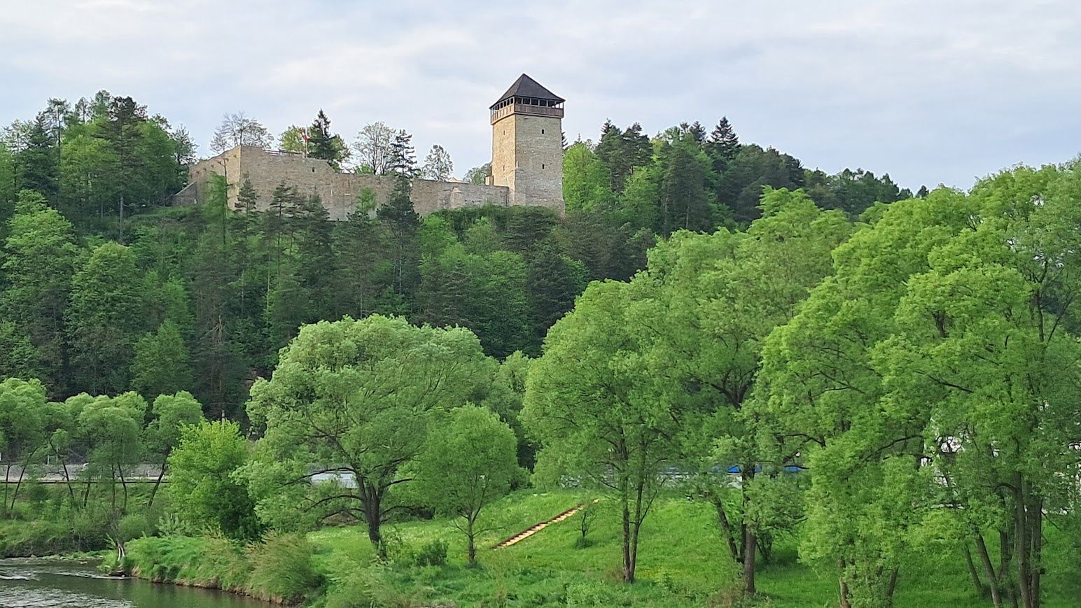 Muszyna zachwyca architekturą i przyrodą