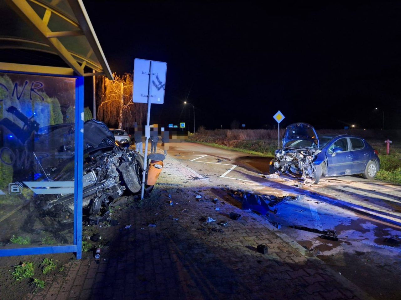 Żyrzyn: Kolizja. Kierująca peugeotem wymusiła pierwszeństwo, doszło do zderzenia z volvo