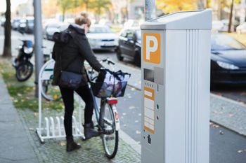 Wpłacali za dużo gotówki. Bank zaalarmował służby. Chodzi o 1 mln euro