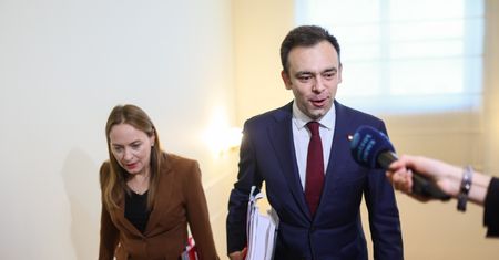 Ministra chce kluczowej zmiany w PIT.  "W listopadzie 1/3 pensji mniej"