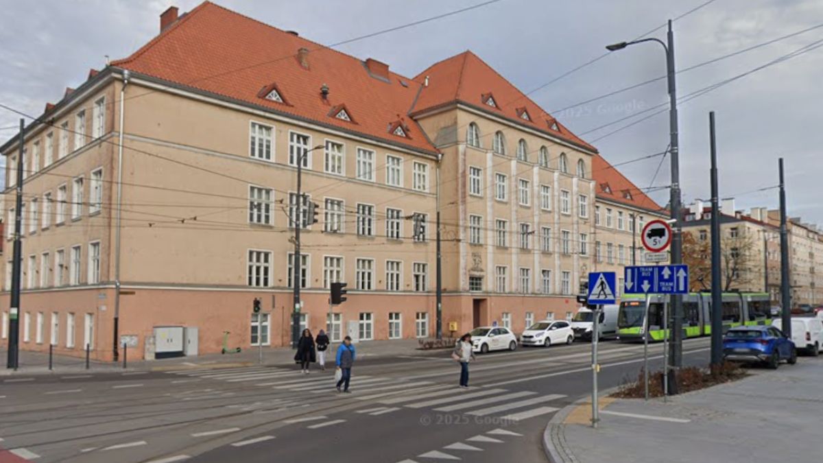 Uczeń podstawówki w Olsztynie miał dusić nauczycielkę.