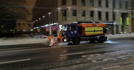 Śnieżna zima, kosztowna zima. Trzy doby odśnieżania ulic Lublina pochłonęło 1,2 mln zł