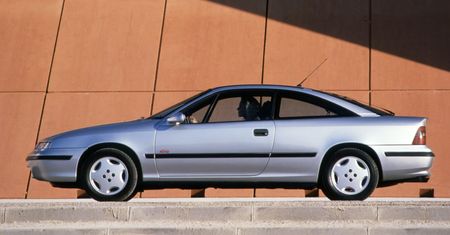 Jedni o nich marzyli, inni je wyszydzali. 7 tanich coupe, które mogą być materiałem na youngtimera