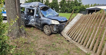 Wypadł z drogi i ściął ogrodzenie. Był kompletnie pijany