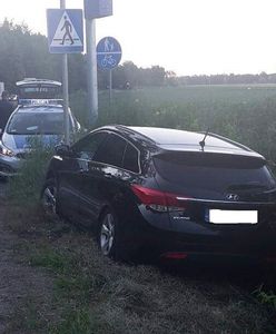 Mazowieckie. 14-latek zabrał mamie samochód i wjechał do rowu