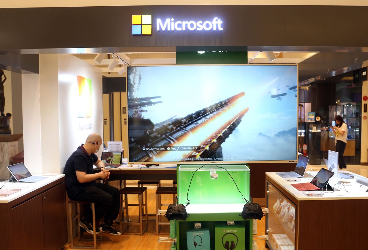 Microsoft redukuje etaty. ChatGPT ma pomóc zwolnionym pracownikom