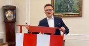 Ktoś zapłacił fortunę za barierkę. Pomysł Hołowni strzałem w dziesiątkę