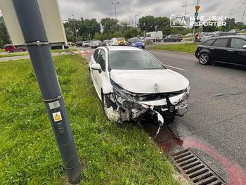 Groźna kolizja na Ursynowie. 3 promile stwierdzono u kierowcy Ubera