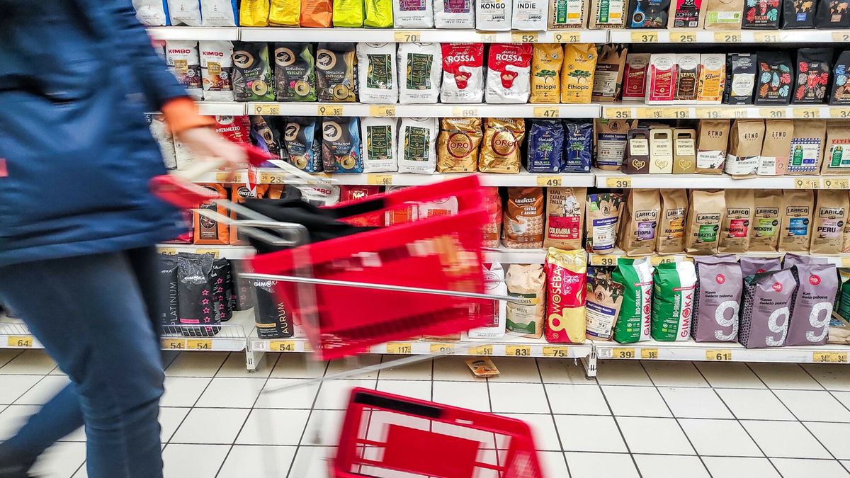 Jesteśmy w okresie, gdy w I kw. 2023 można się spodziewać wzrostu inflacji, ale aktualna projekcja NBP przewiduje stopniowy spadek inflacji - mówi członek zarządu NBP Paweł Mucha