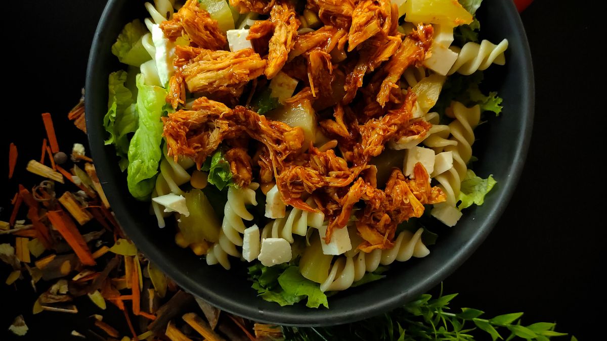 Sałatka z makaronem