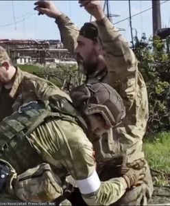 Rosjanie torturują ukraińskich jeńców