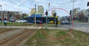 Pasażerowie w szoku. Kolejne takie zdarzenie w toruńskim tramwaju