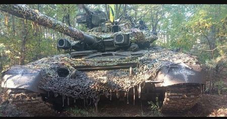 Rosja sięga po antyczne T-62. Tymczasem Ukraina wprowadza do służby T-90A