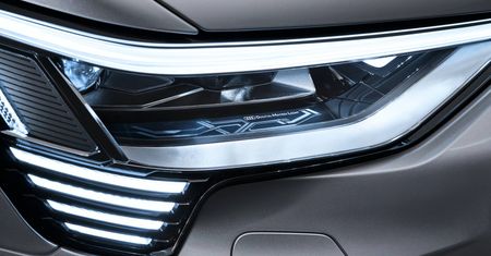 Audi E-Tron Sportback w oficjalnej zapowiedzi tuż przed debiutem na LA Auto Show