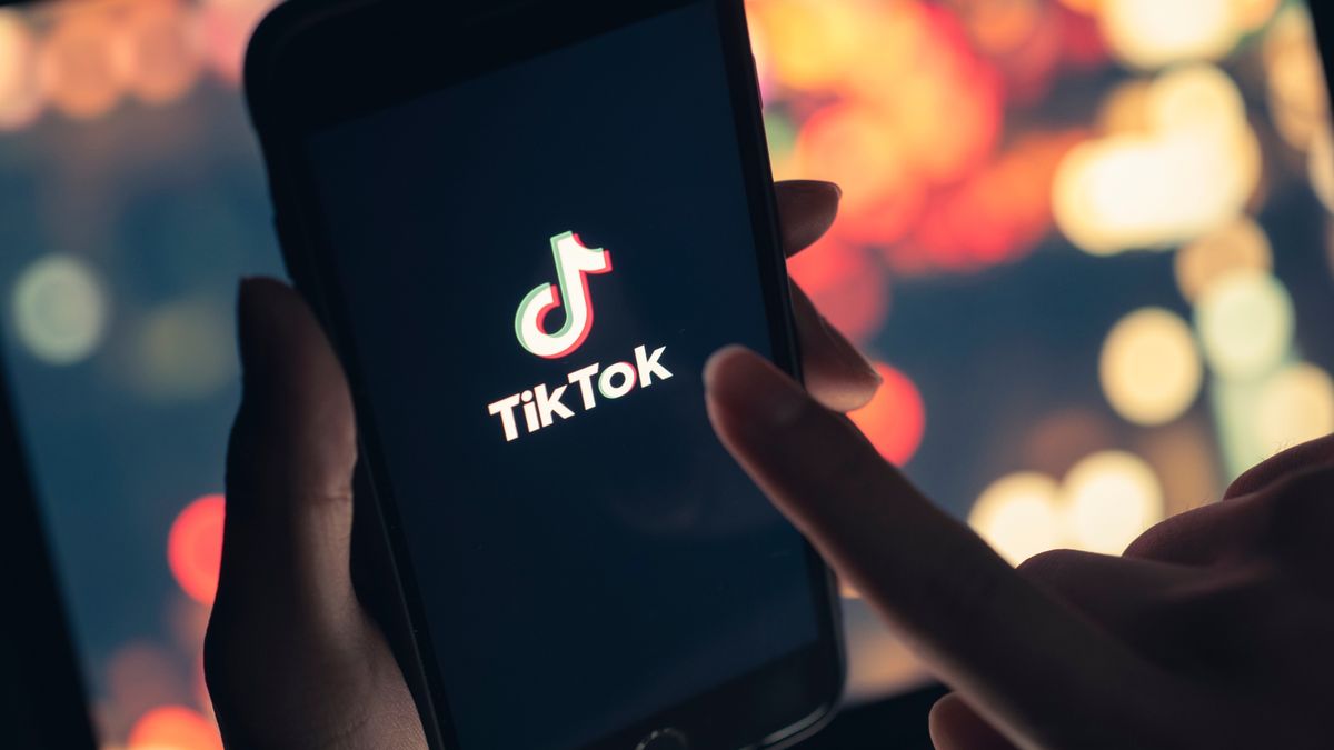 Na TikToku pojawiło się kolejne niebezpieczne wyzwanie.