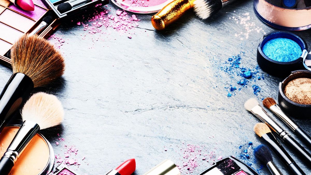 Baza pod makijaż powinna być dobrana pod kątem odcienia i rodzaju naszej cery