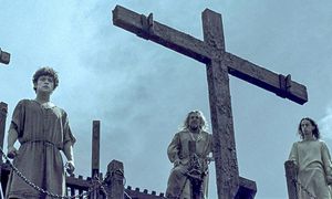 Krytycy miażdżą film. "Drwiny z chrześcijaństwa, nieporozumienie"