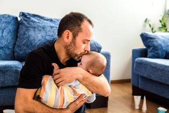 Urlop ojcowski 2026 i 9 tygodni tylko dla taty. Co warto wiedzieć?