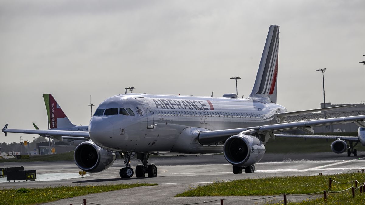 LISBON, PORTUGAL - APRIL 01: An Air France aircraft taxies to take off on a busy day in Humberto Delgado International Airport on April 01, 2023, in Lisbon, Portugal. According to the Portuguese National Institute of Statistics (INE), foreign tourists stood out in the overnight stays, totaling 2.7 million in the second month of 2023, up 51 percent year-on-year. The domestic market contributed, in turn, with 1.4 million overnight stays, an increase of 19 percent compared to February 2022. Hotel stays continued to grow in February compared to the same month last year, with 1.7 million guests (a 33 percent increase) and four million overnight stays (a 38.5 percent increase). (Photo by Horacio Villalobos#Corbis/Corbis via Getty Images)