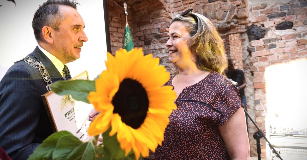 Zielona Góra: Honorowi obywatele i nagrody kulturalne w pałacu w Zatoniu
