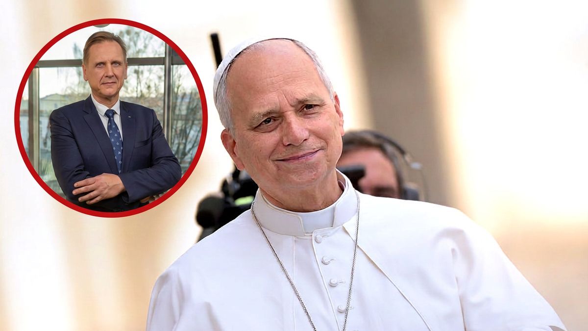 Od lewej: Prof. Robert Mróz, papież Leon IV