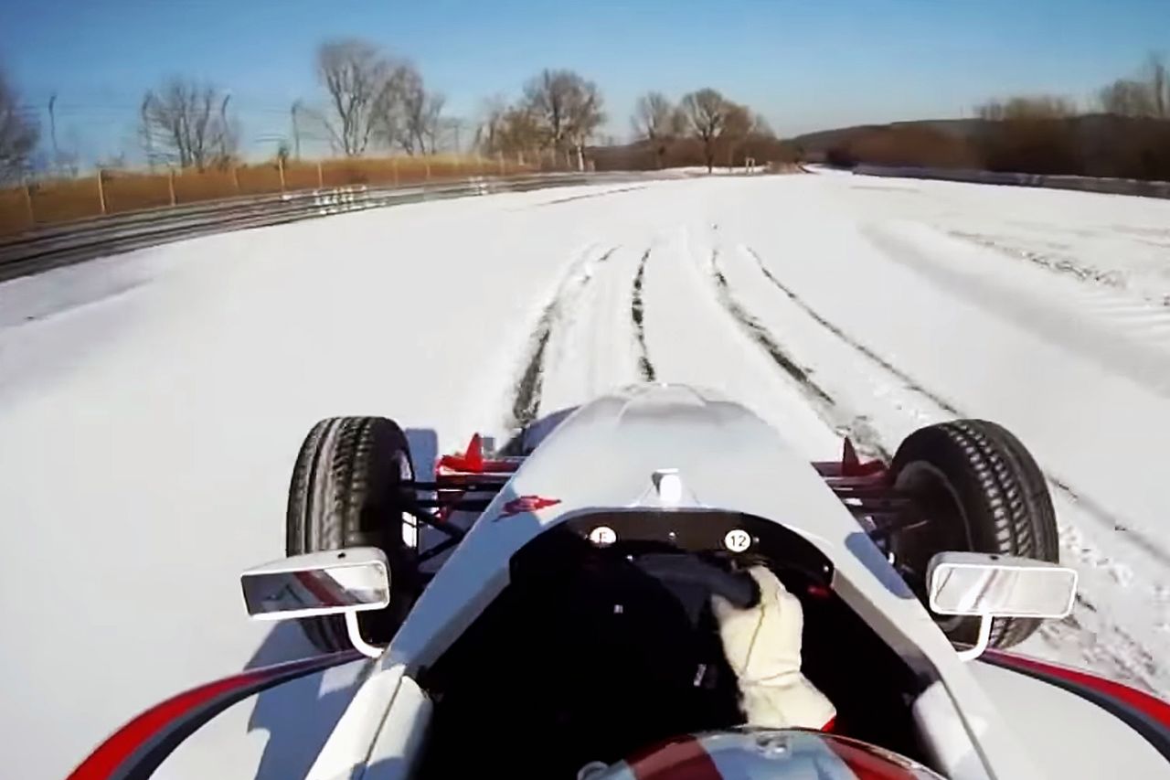 Przez Nürburgring po śniegu i lodzie