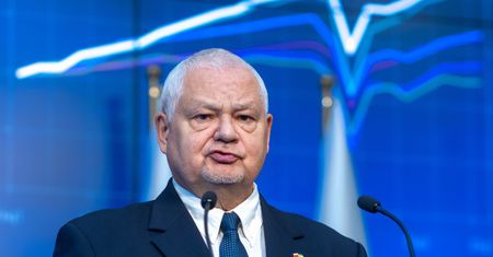 "Prezes Glapiński kłamie". Członek RPP nie przebiera w słowach