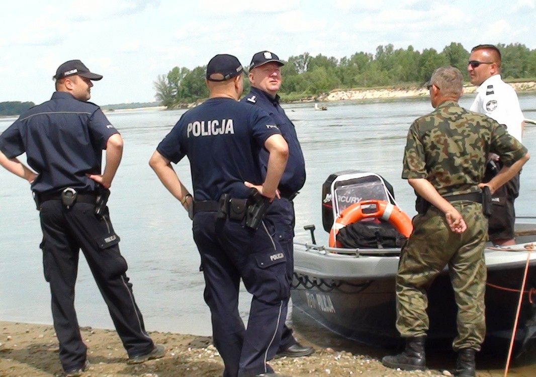 Mazowsze. Z Wisły wyłowiono ciało mężczyzny. Policja: to ojciec, który w sobotę ratował dziecko