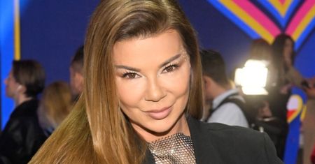 Edyta Górniak weszła cała na biało. Wygląda jak prawdziwa diwa