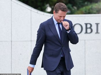 Zwrot ws. nocnej prohibicji. Trzaskowski wycofał swój projekt