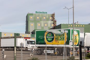 System kaucyjny uderza w Heinekena. Sprzedaż piwa spada