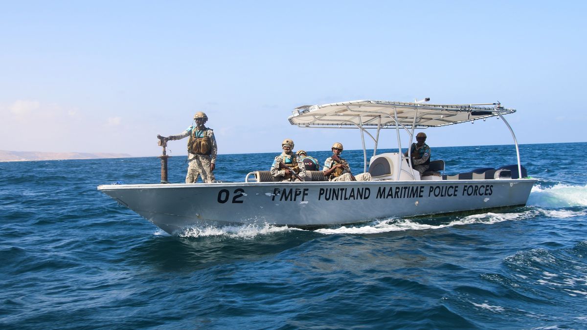 Puntland Maritime Police Forces on alert against pirate attacks
PUNTLAND, SOMALIA - JANUARY 29: Puntland Maritime Police Forces (PMPF) are patrolling against the recently increasing pirate attacks off the coast in Puntland, Somalia on January 29, 2024. (Photo by Abuukar Mohamed Muhidin/Anadolu via Getty Images)
Anadolu
coast, naval forces, pirate, pirate attacks, somali naval forces, somali navy