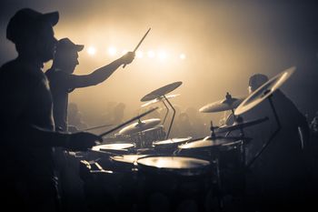 Kielce: Od Nowa Festiwal 2025 już 15 sierpnia - Artur Rojek, Nosowska, Mrozu, Igo i inni w amfiteatrze Kadzielnia