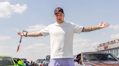 Fan Buddy pokazał tatuaż. Influencer wygląda jak Major Suchodolski?