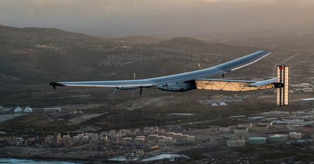 Solar Impulse 2 - historyczny sukces